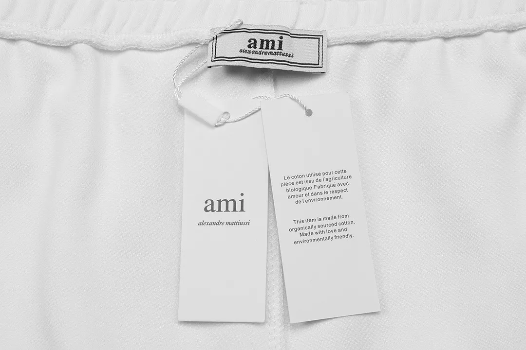 AMI 2026New Arrival Imported machine-embroidered love letter logo, essential for daily commuting for men and women Casual shorts ·Customized milk silk cotton fabric ·Imported machine embroidery technology ·Waist label, hangtag, three wash marks complete Color: White Sizes: XS S M L